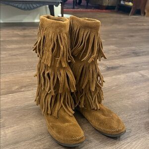 Minnetonka Suede Fringe Moccasin Boots - Brown Size 9